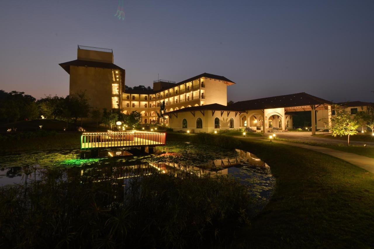 Bhanu The Fern Forest Resort & Spa, Jambughoda Екстер'єр фото