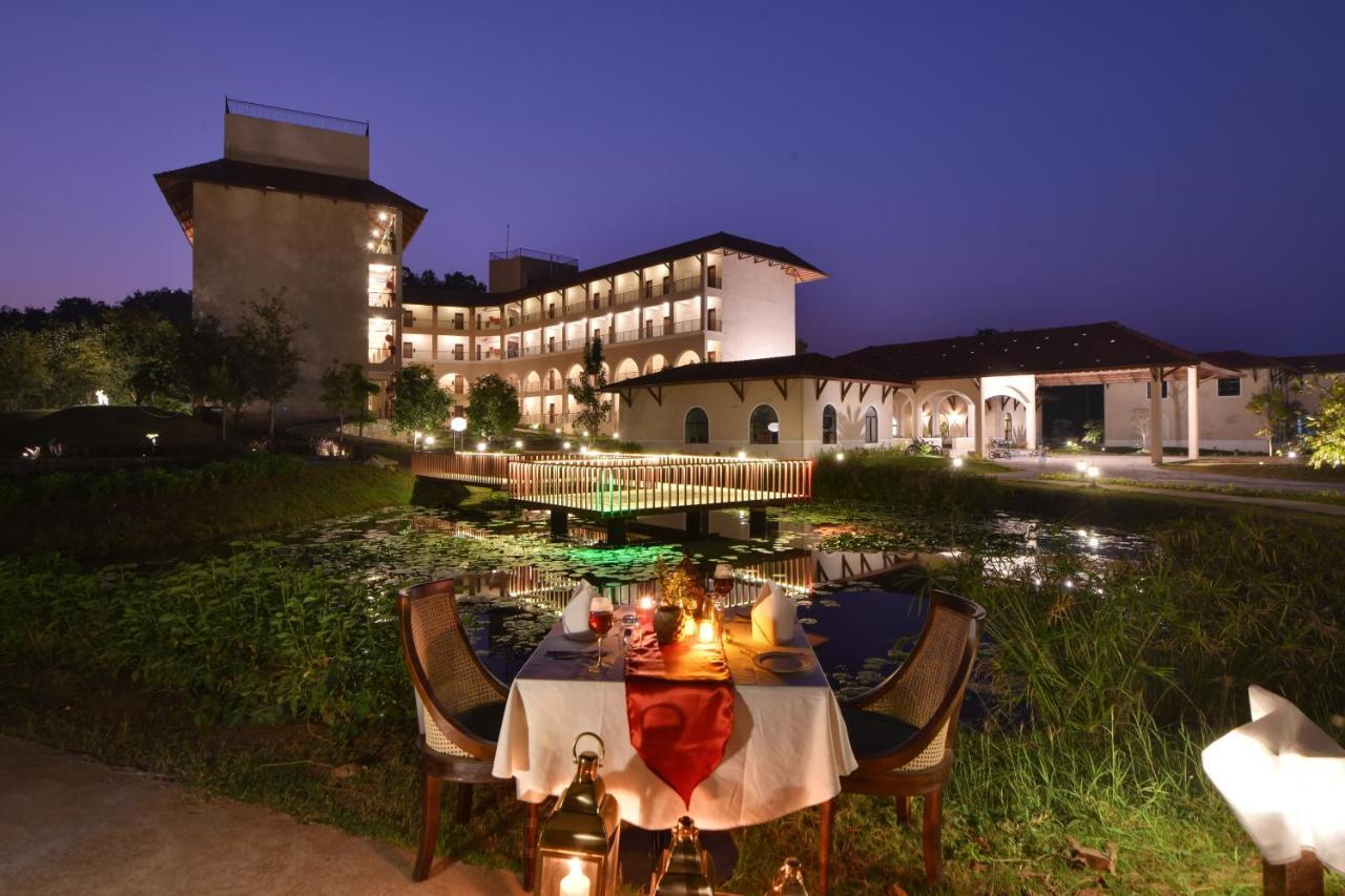 Bhanu The Fern Forest Resort & Spa, Jambughoda Екстер'єр фото