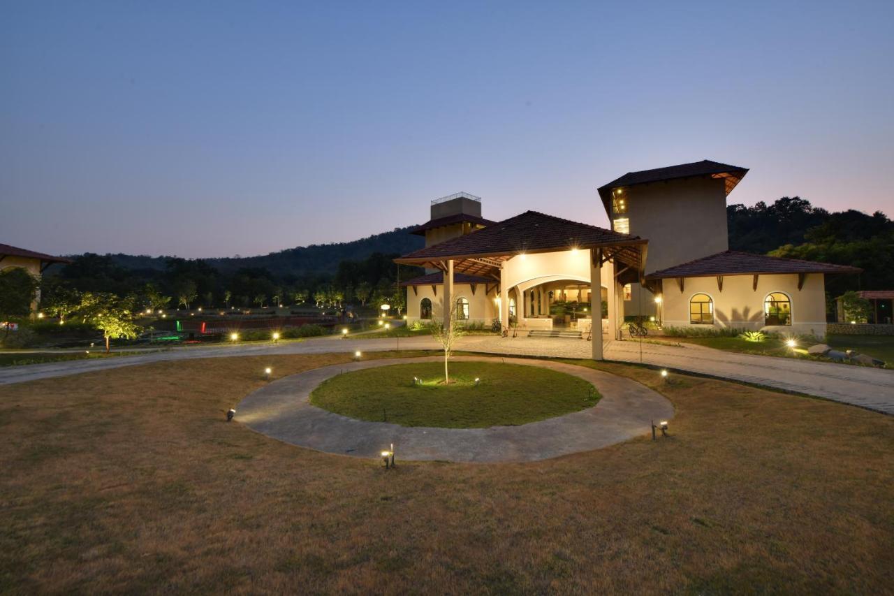 Bhanu The Fern Forest Resort & Spa, Jambughoda Екстер'єр фото