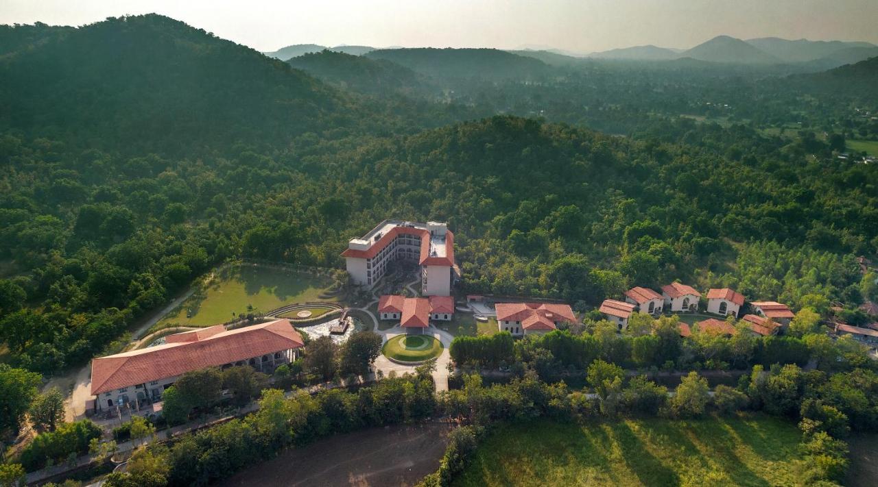 Bhanu The Fern Forest Resort & Spa, Jambughoda Екстер'єр фото